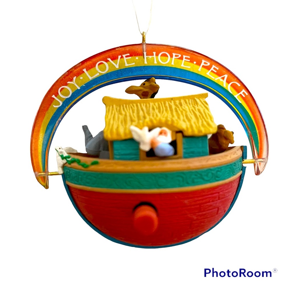 VTG Hallmark Noah’s Ark Windup Christmas Tree Ornament